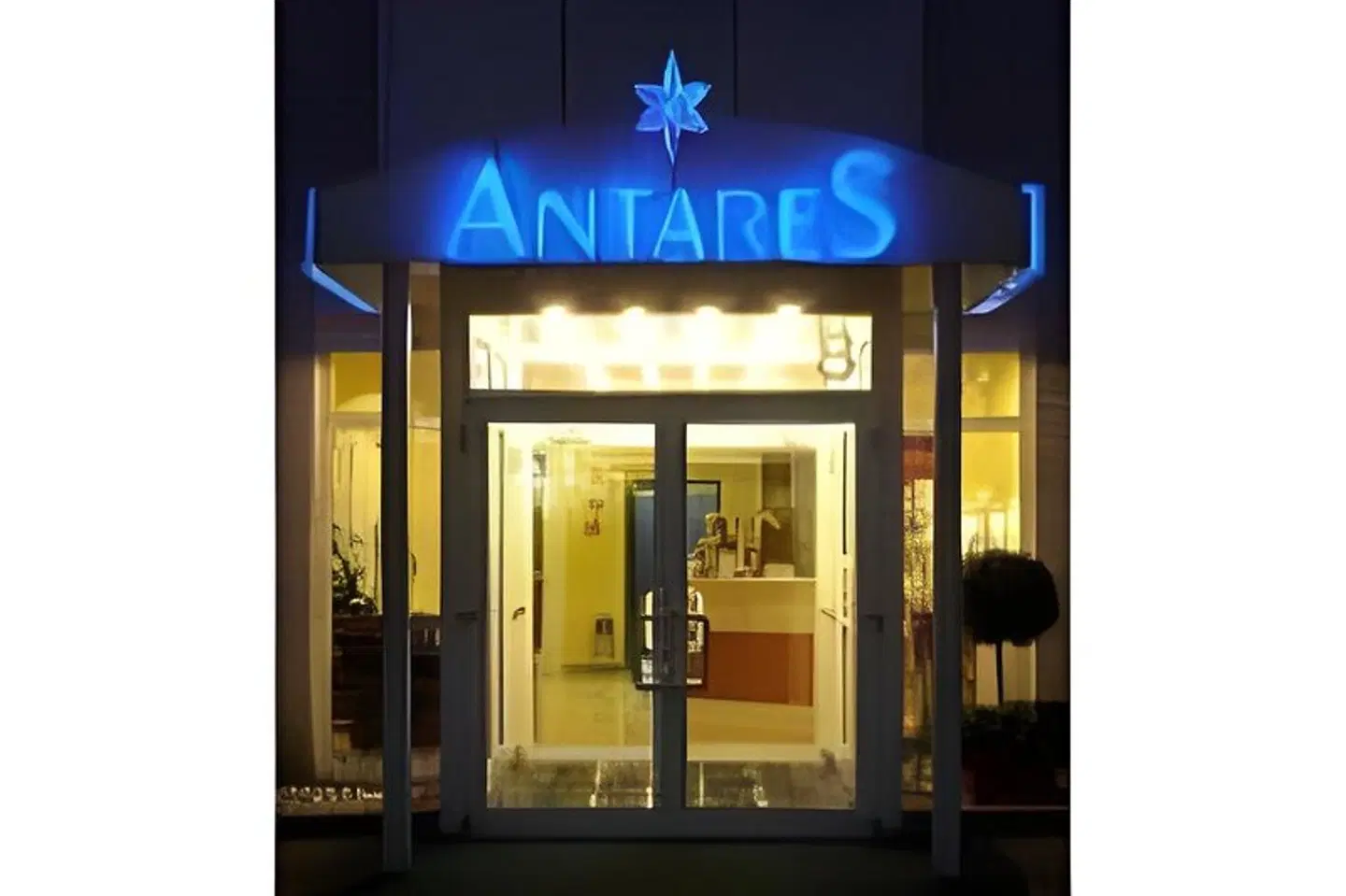Antares EXTERIOR