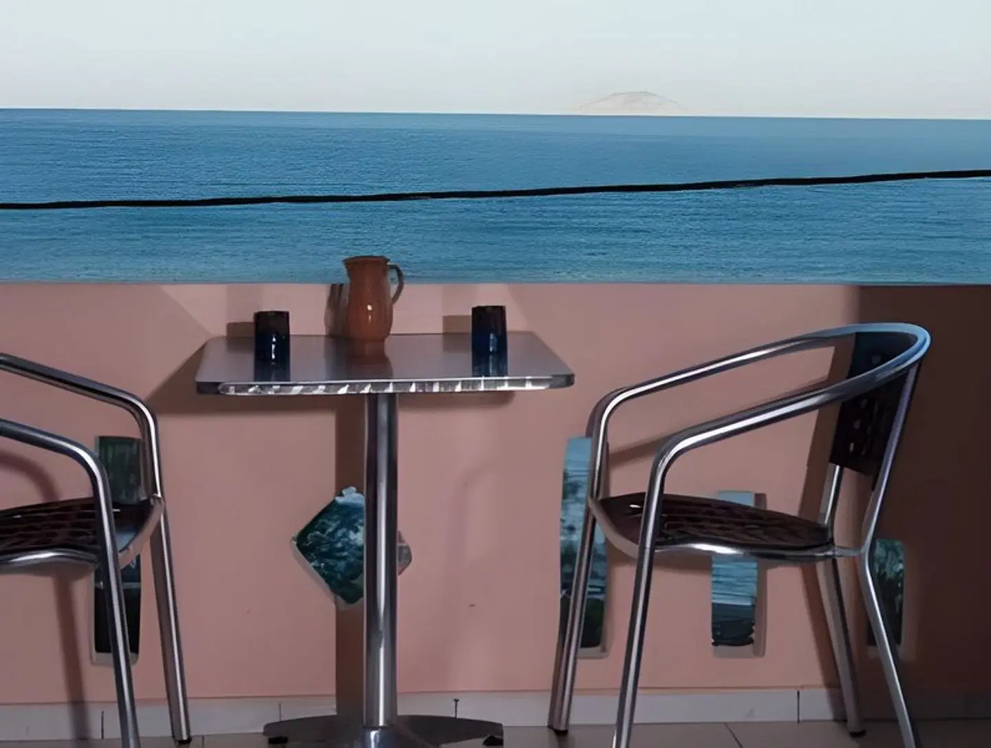Alexander Beach Hotel Terrasse