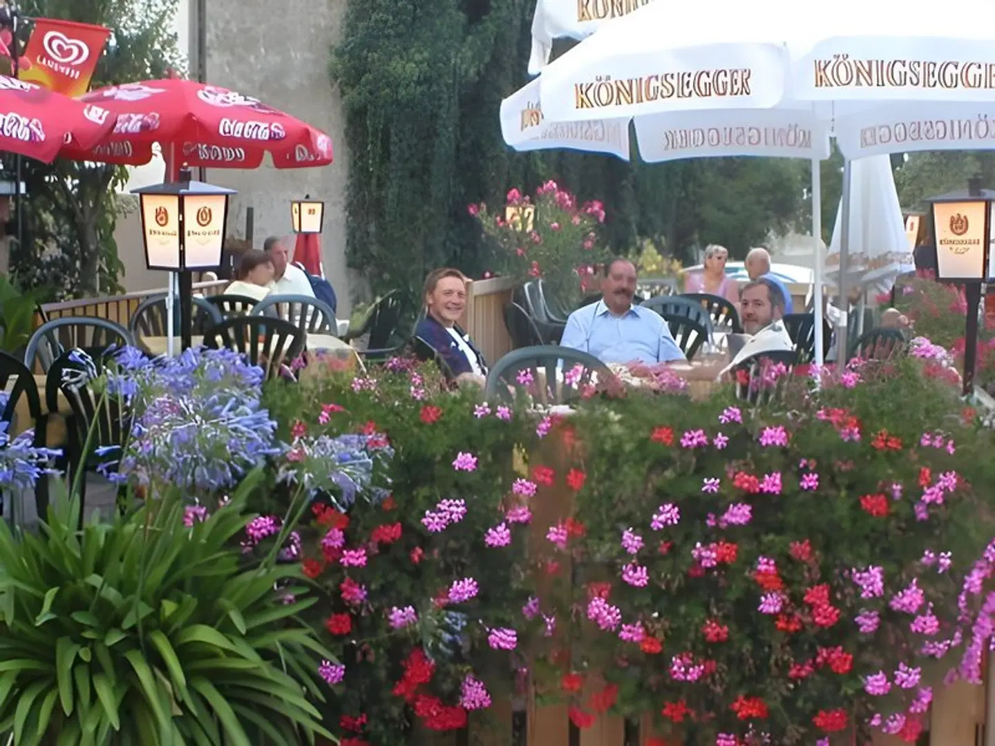 Zum Goldenen Kreuz PEOPLE