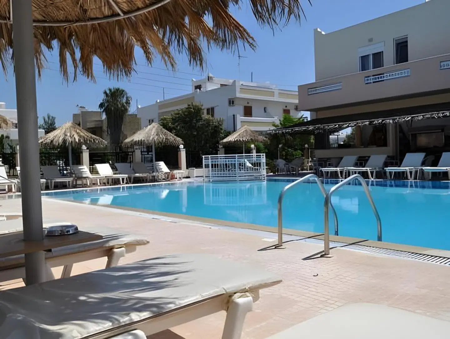 Zouboulia Apartments OUTDOOR_POOL