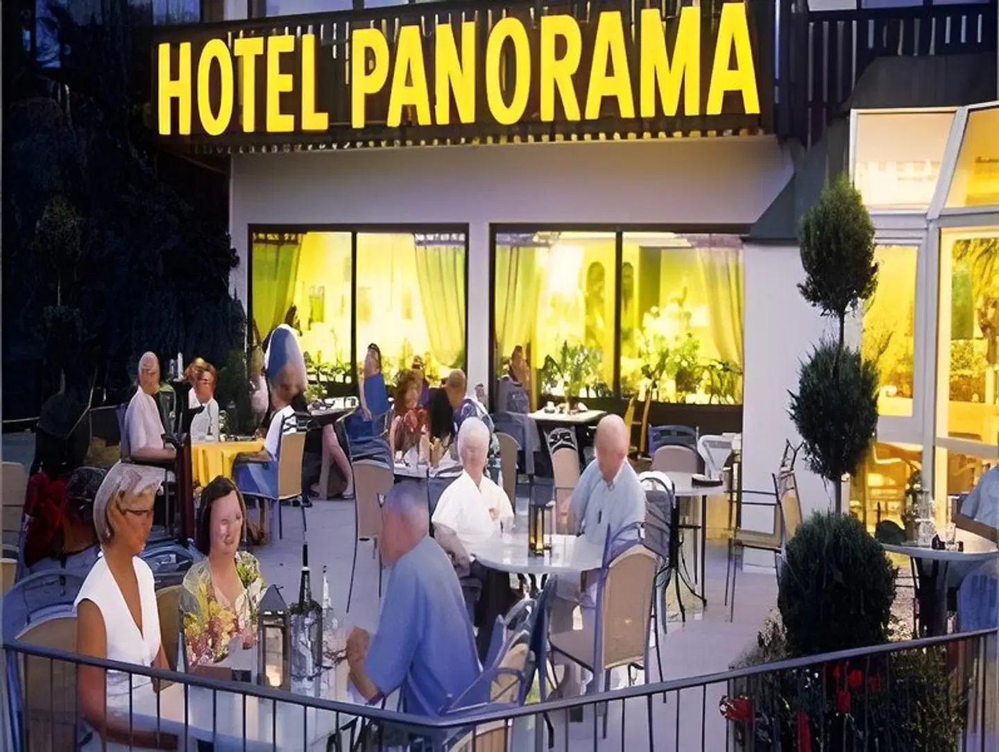 Panorama PEOPLE
