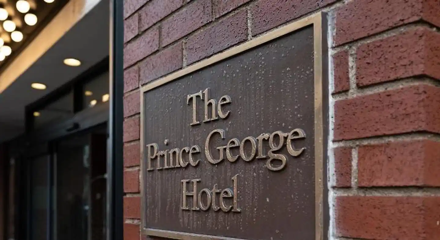 The Prince George Hotel Aussenansicht