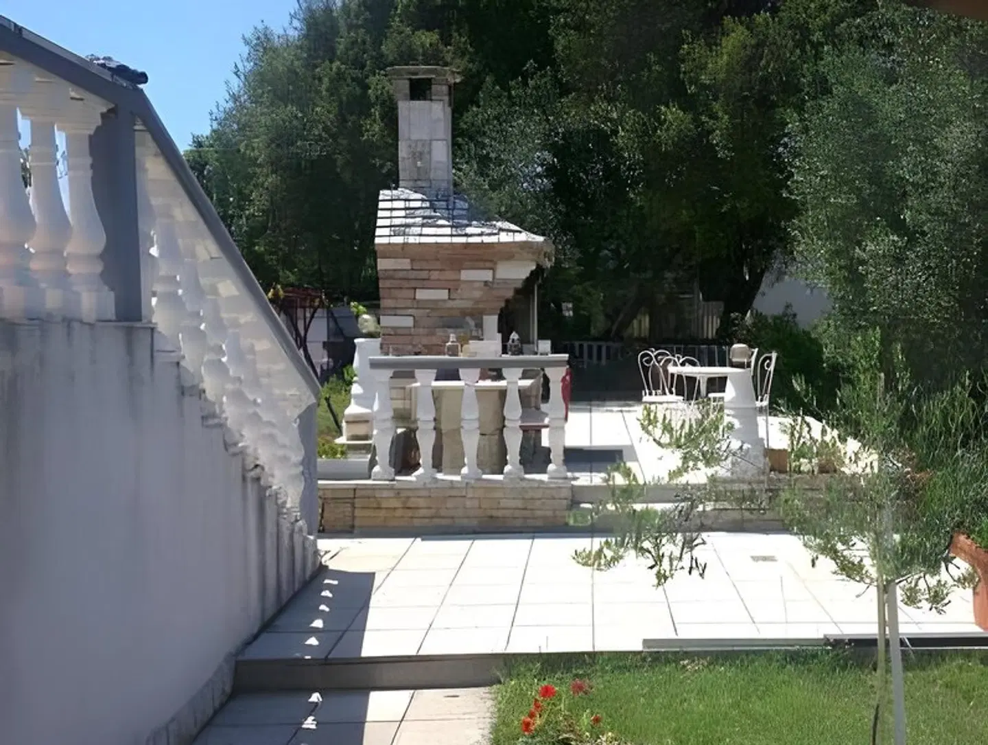Apartments Ivanievi' Terrasse