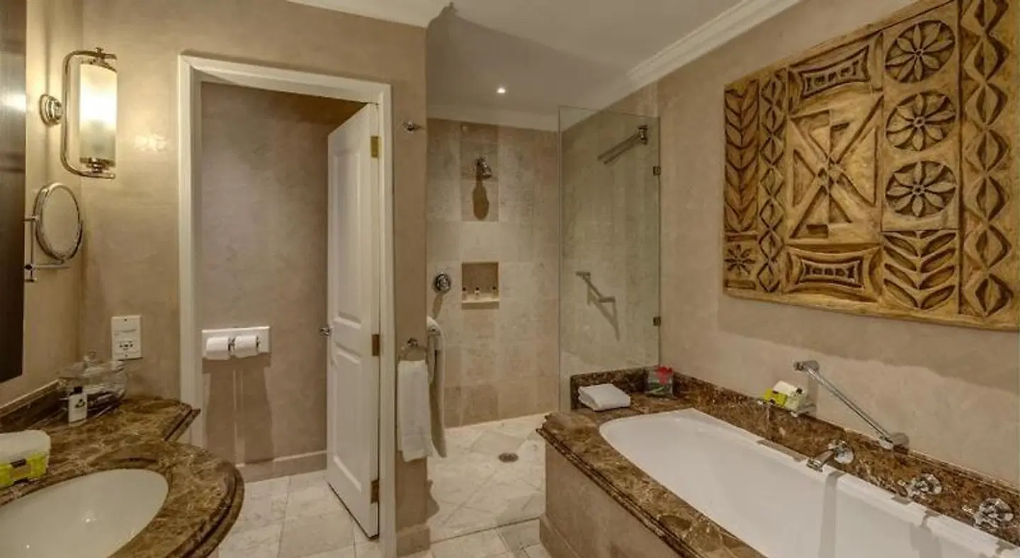 InterContinental O.R. Tambo Badezimmer