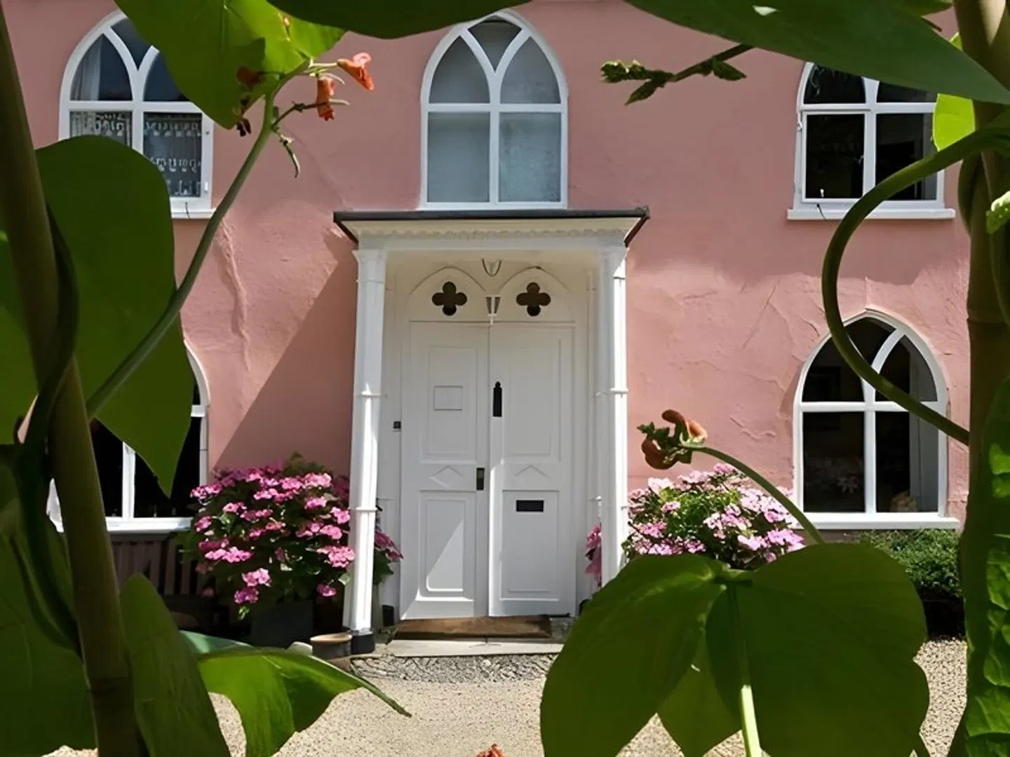 The Cottage Guest House EXTERIOR