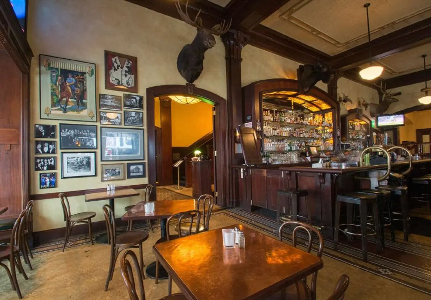 Sentinel, a Provenance Hotel Bar