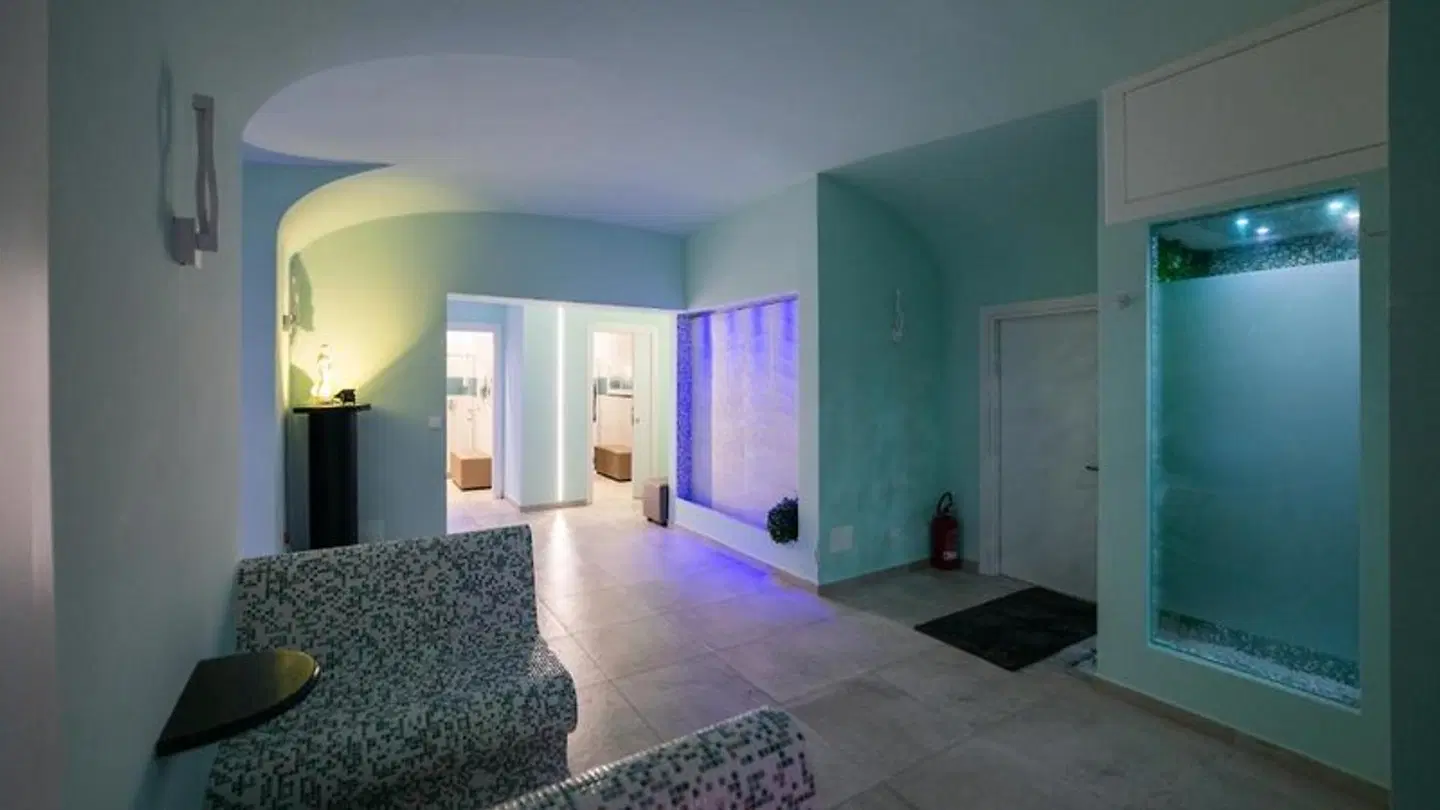Hotel Center 1 ROOM_EXAMPLE