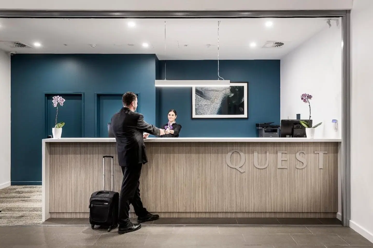 Quest Midland LOUNGE_LOBBY