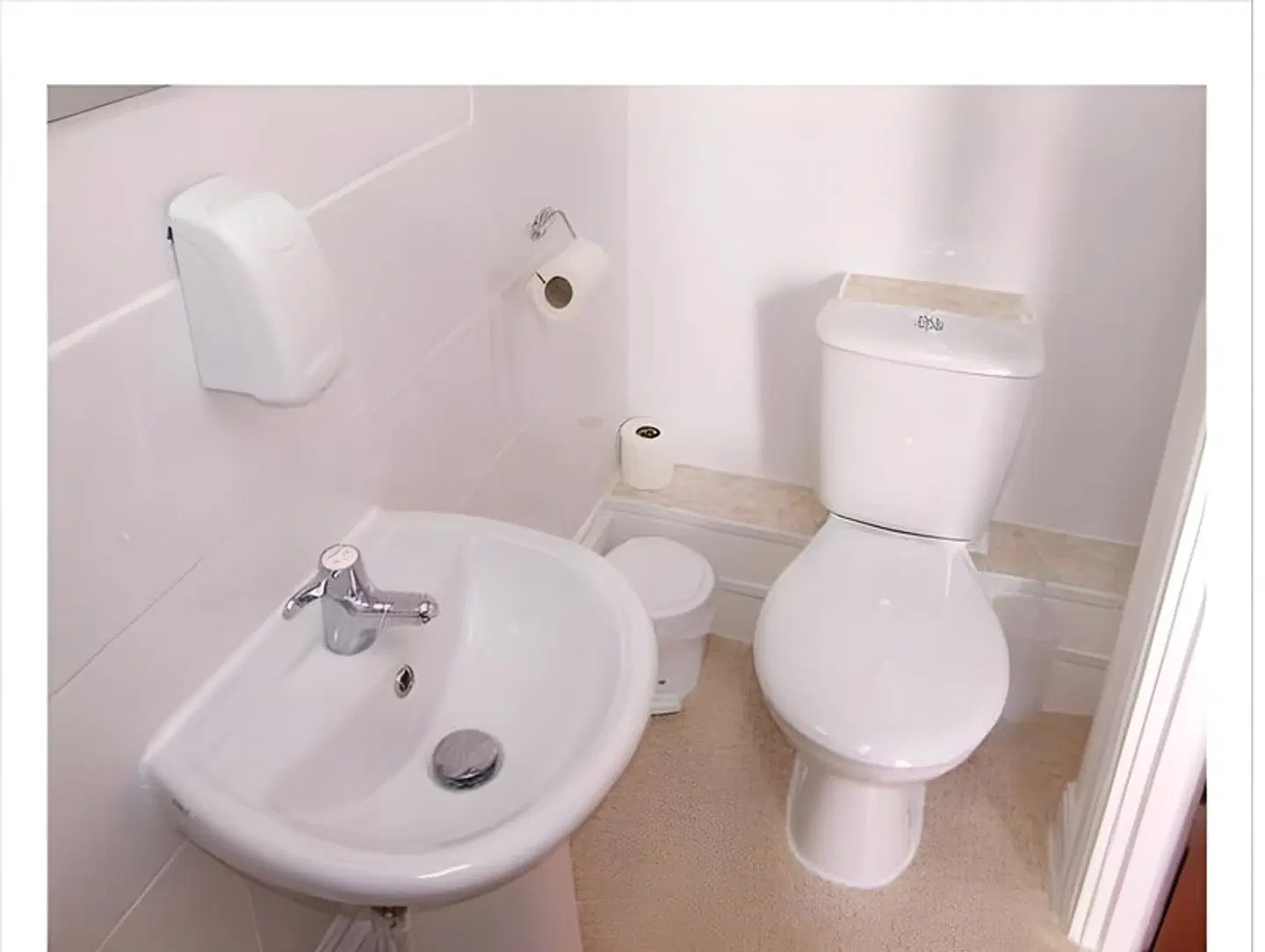 Happy Days Guesthouse Badezimmer