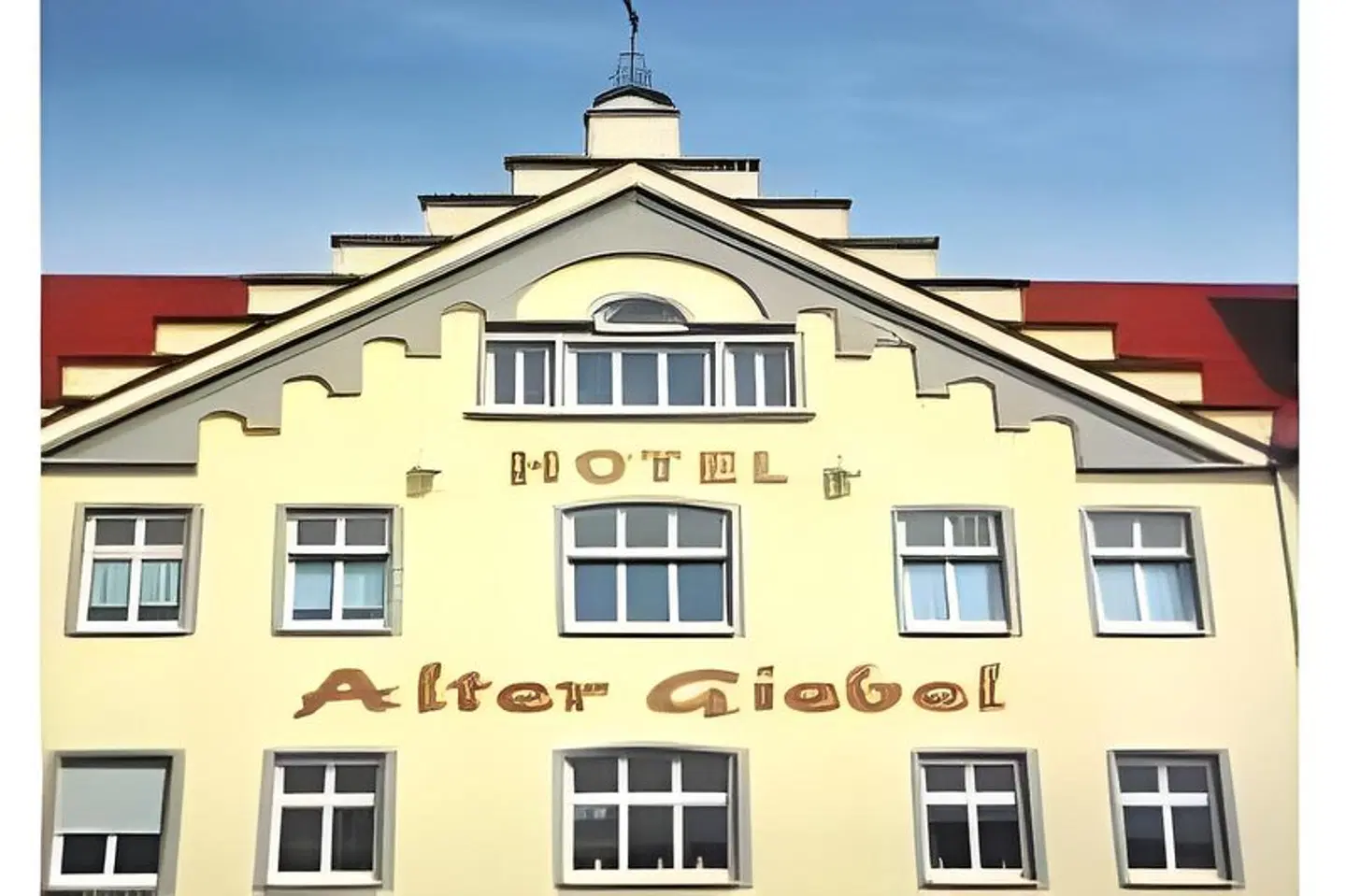 Alter Giebel EXTERIOR