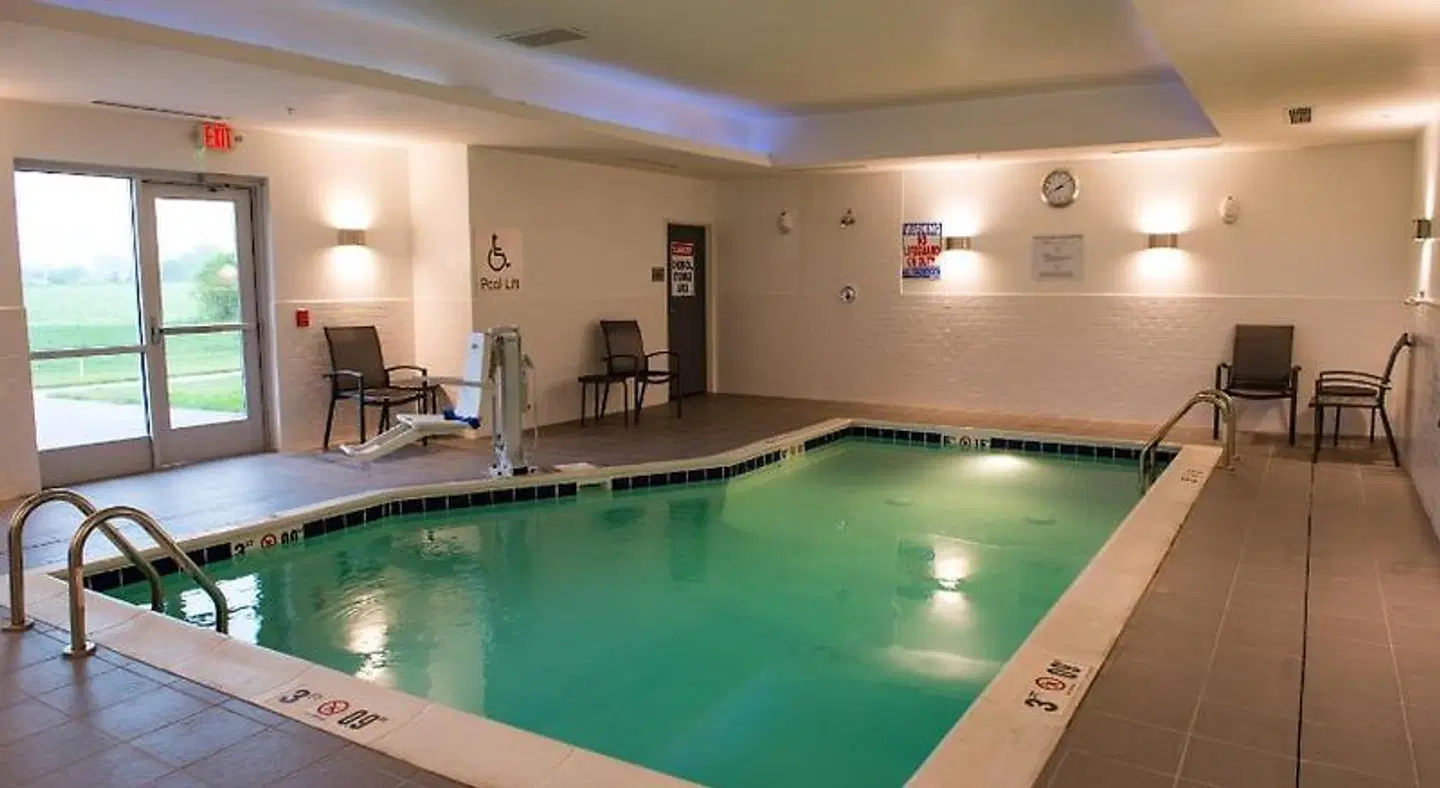 Fairfield by Marriott Inn & Suites Anderson Hallenbad