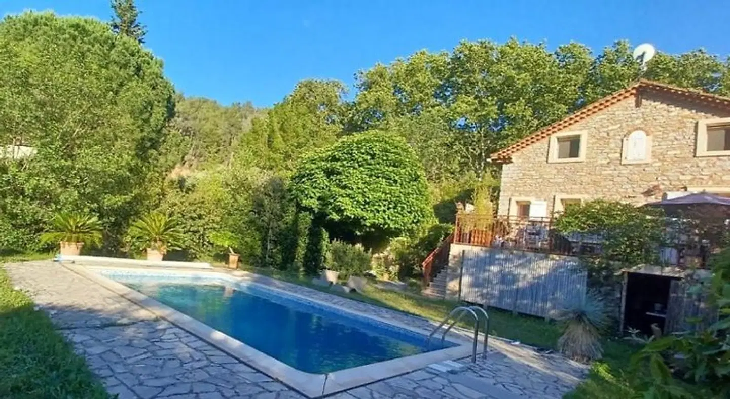 l'Oulibo OUTDOOR_POOL