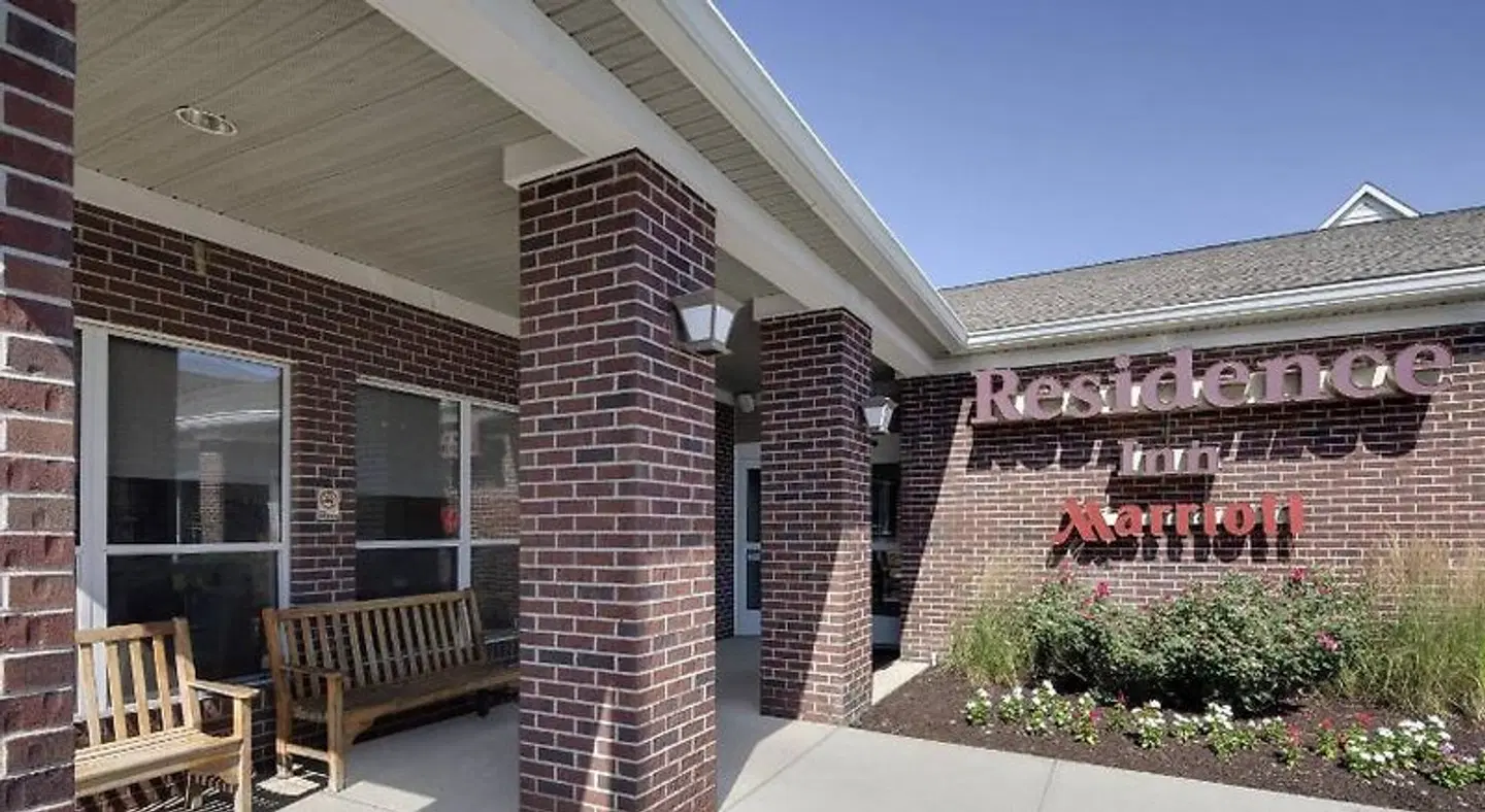 Residence Inn by Marriott Indianapolis Airport EXTERIOR