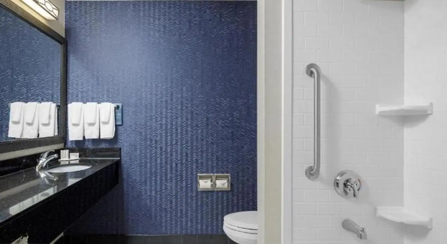Fairfield Inn and Suites Paducah Badezimmer