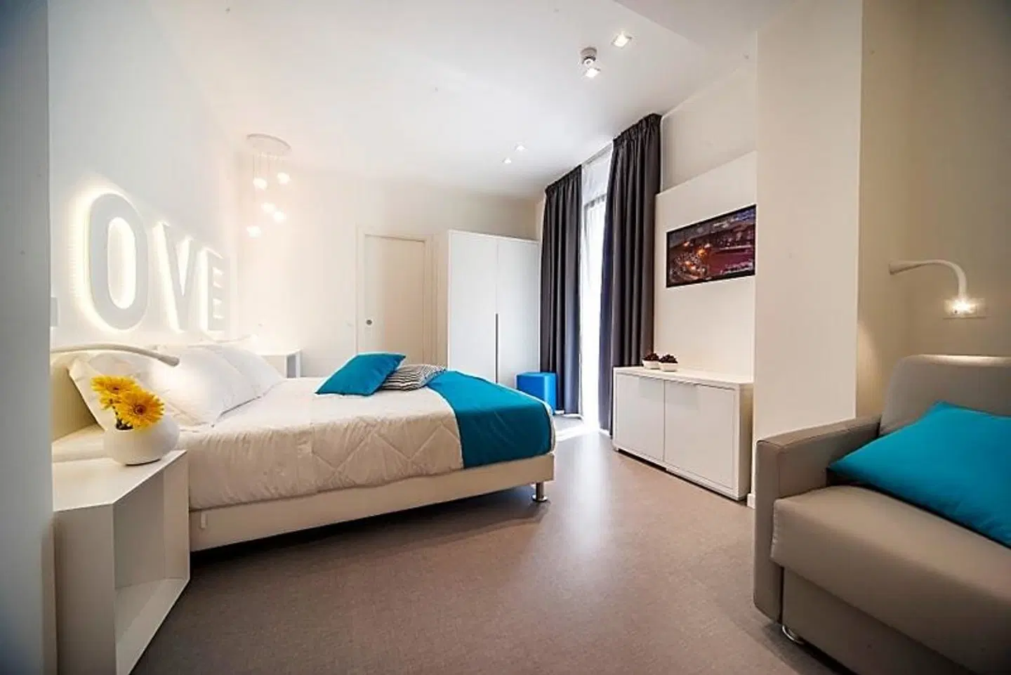 Love Boat ROOM_EXAMPLE