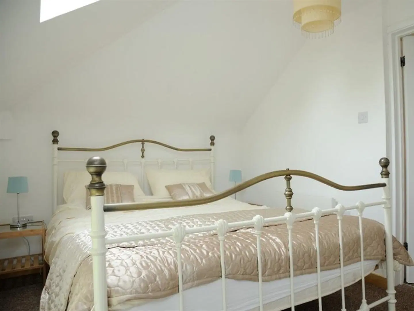 Apple Loft ROOM_EXAMPLE