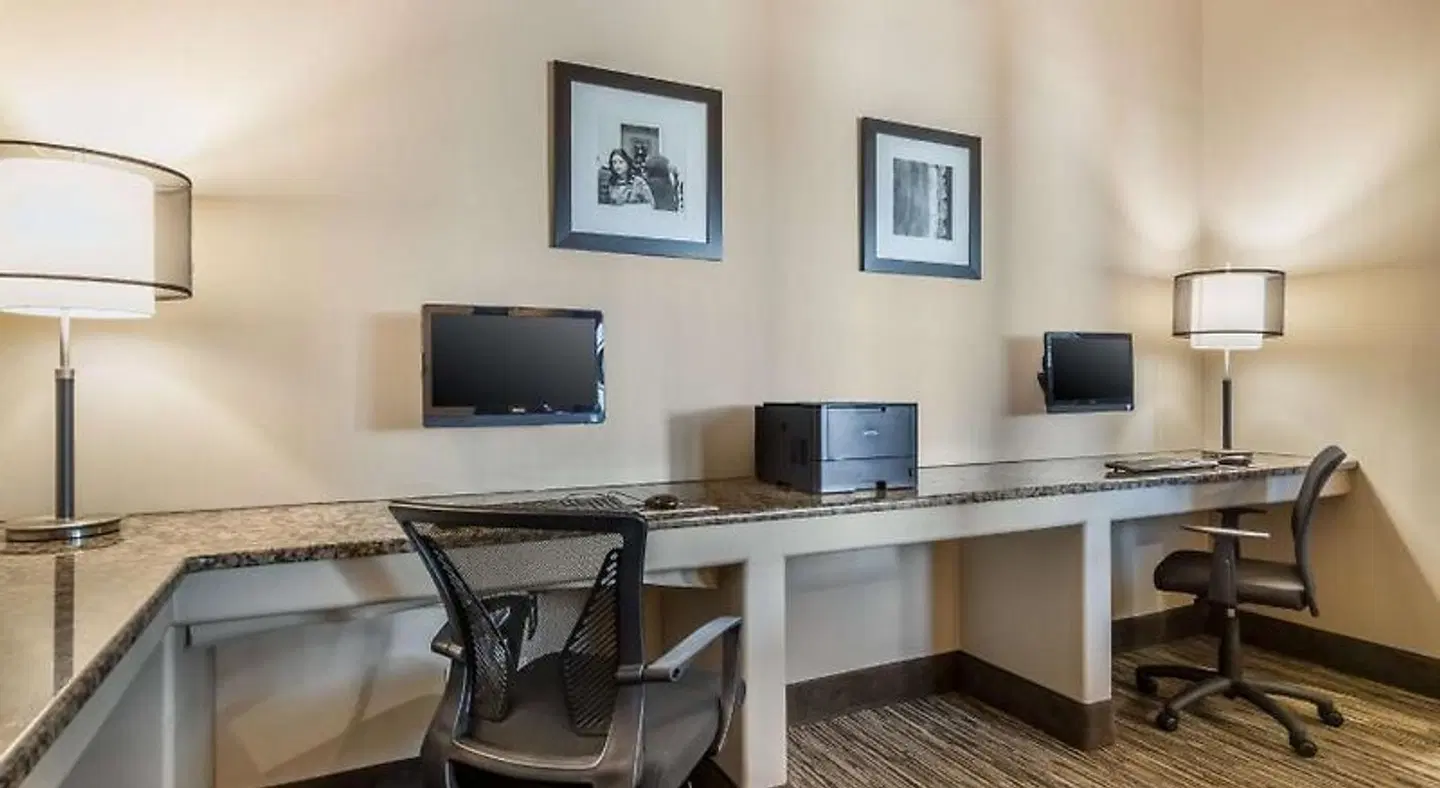 Best Western Plus Atrea Hotel and Suites ROOM_EXAMPLE