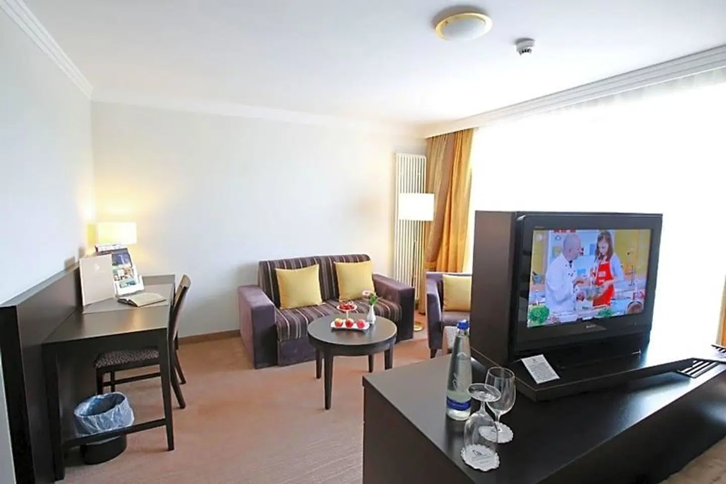 Holzapfel ROOM_EXAMPLE