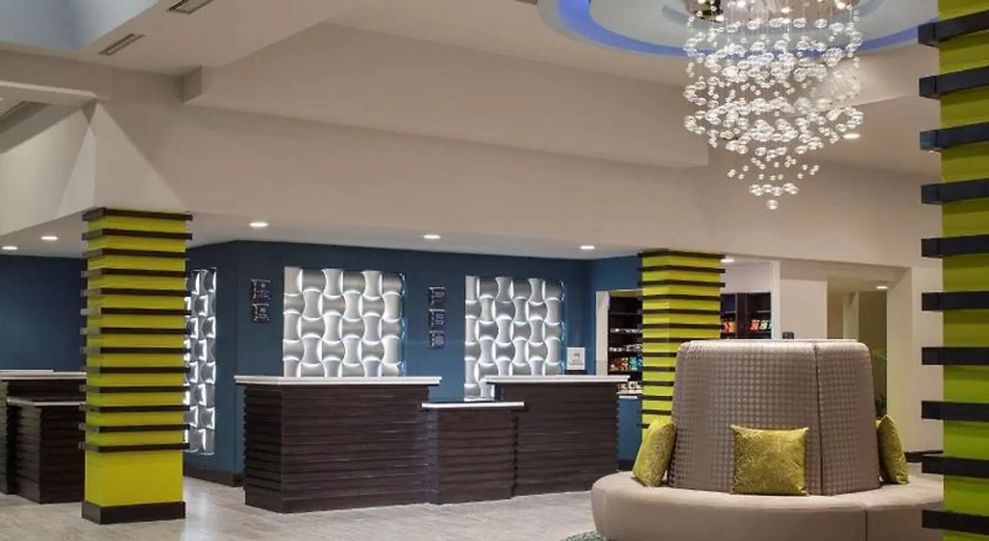 DoubleTree by Hilton Hotel Jacksonville Airport LOUNGE_LOBBY