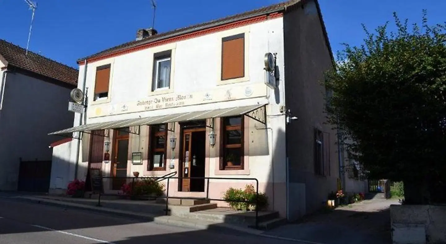 Auberge du Vieux Moulin EXTERIOR