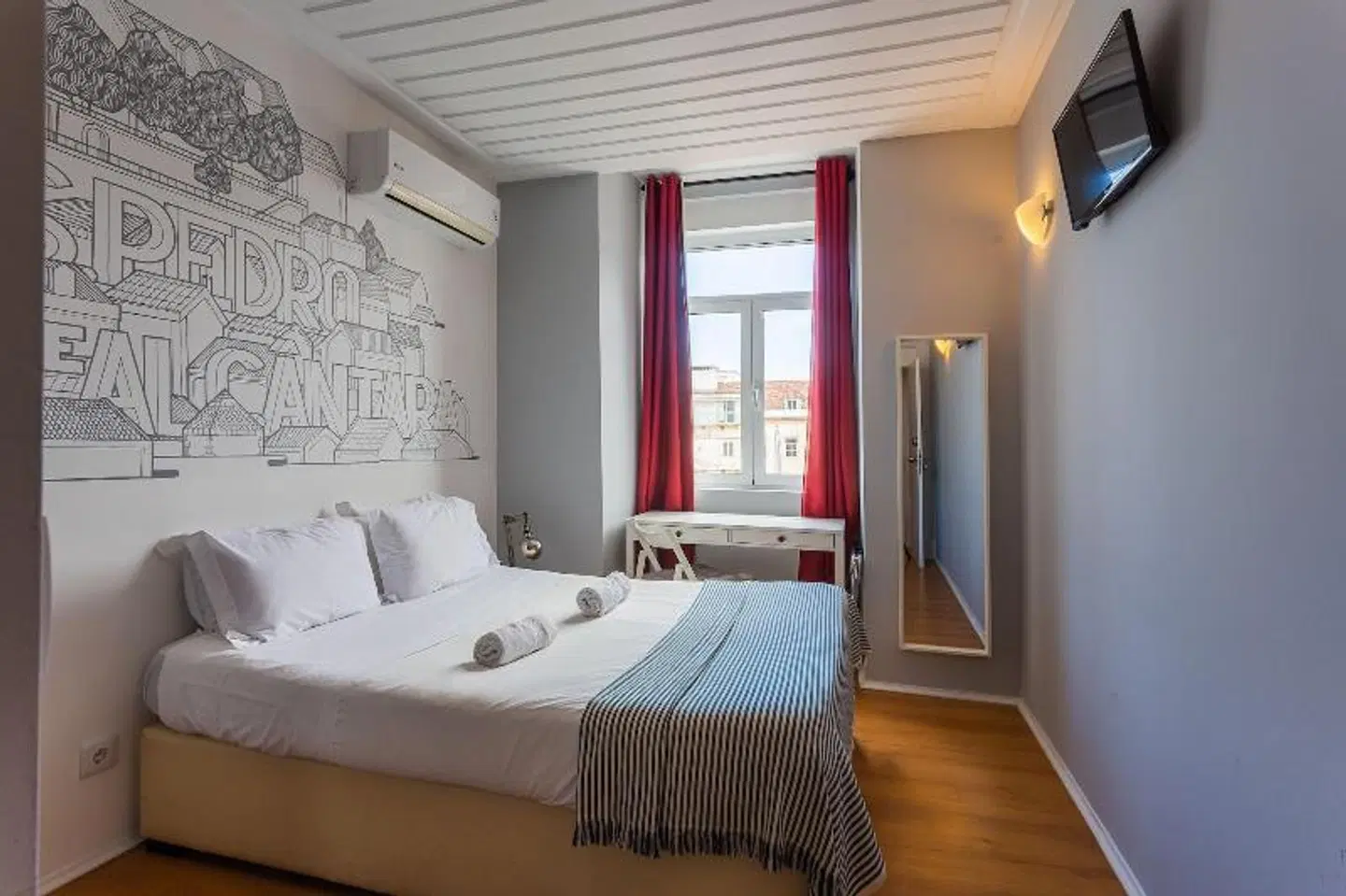 Lisbon Check-In Guesthouse ROOM_EXAMPLE
