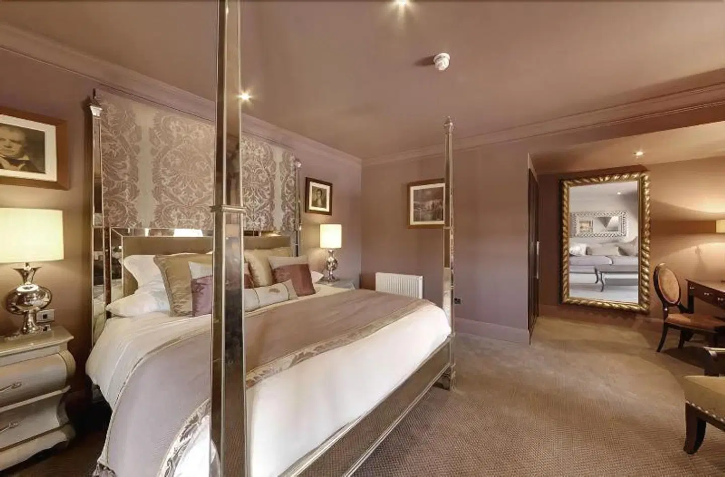 Dumfries Arms Hotel ROOM_EXAMPLE