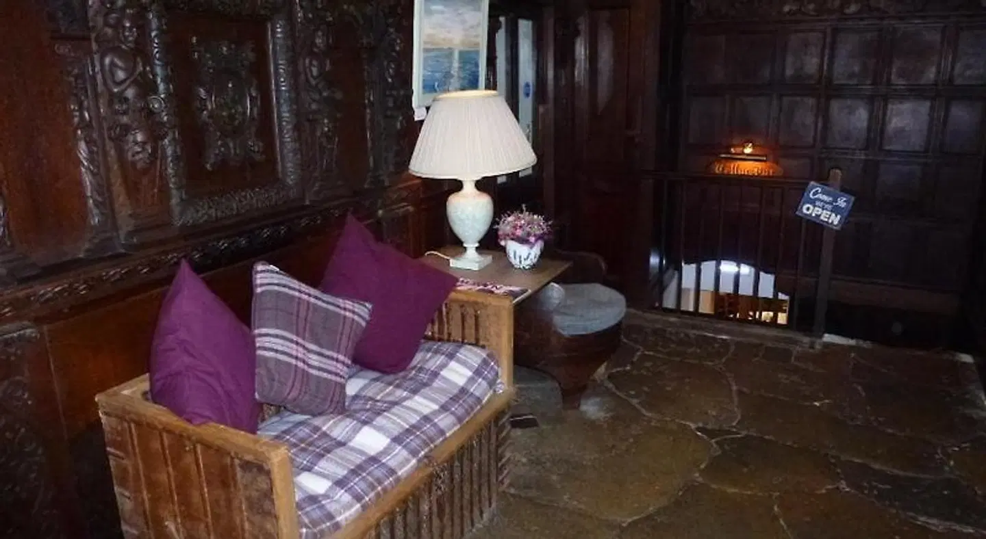 The Manor House ROOM_EXAMPLE