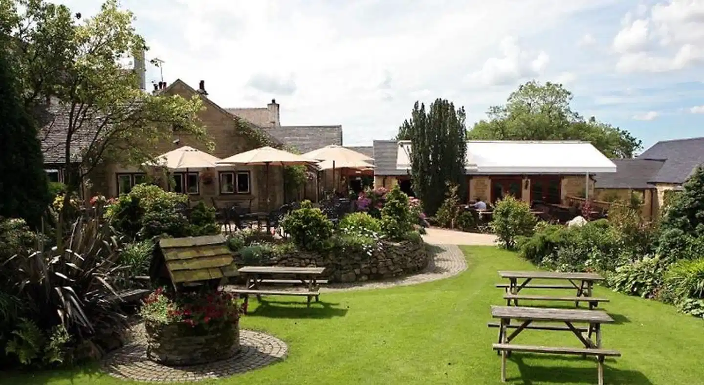 Three Horseshoes Inn Garten
