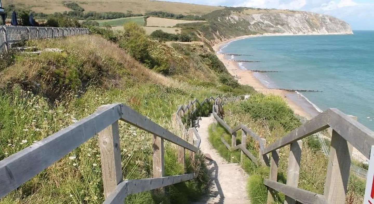 The Pines Hotel LANDSCAPE