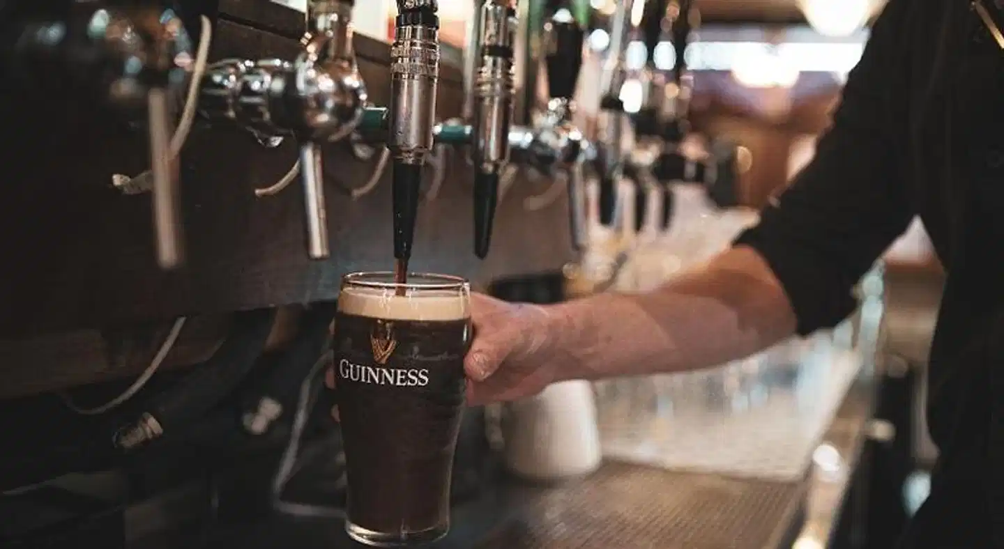 Anchorage Inn Sport und Entertainment