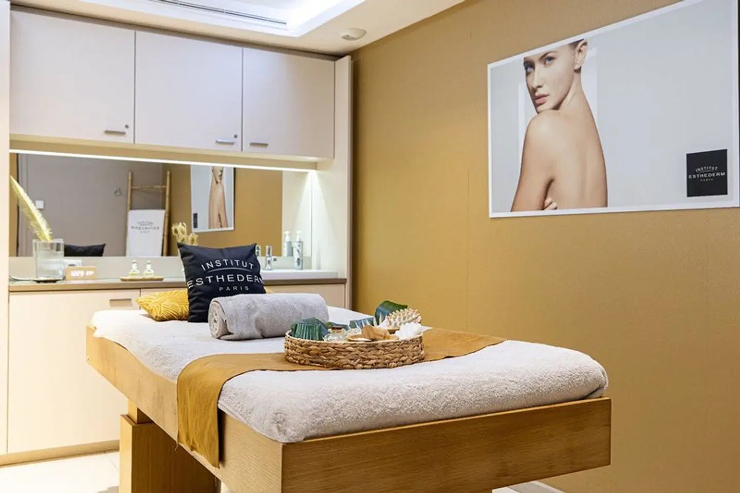Renaissance Aix-en-Provence Hotel ROOM_EXAMPLE
