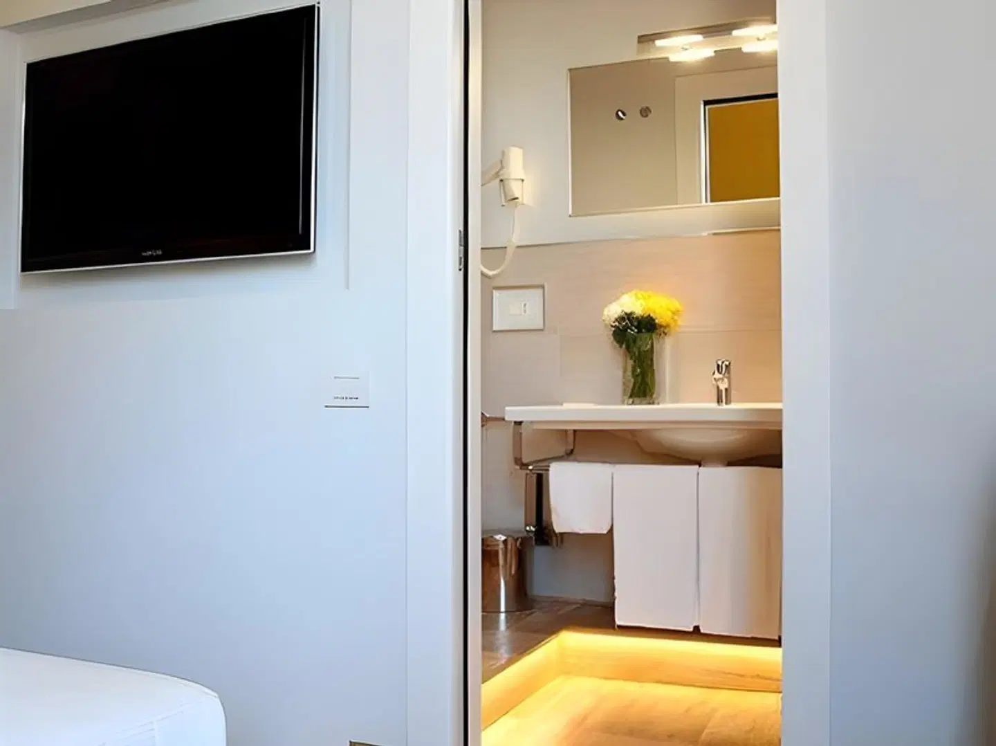 At Home Townhouse - Filiberto ROOM_EXAMPLE