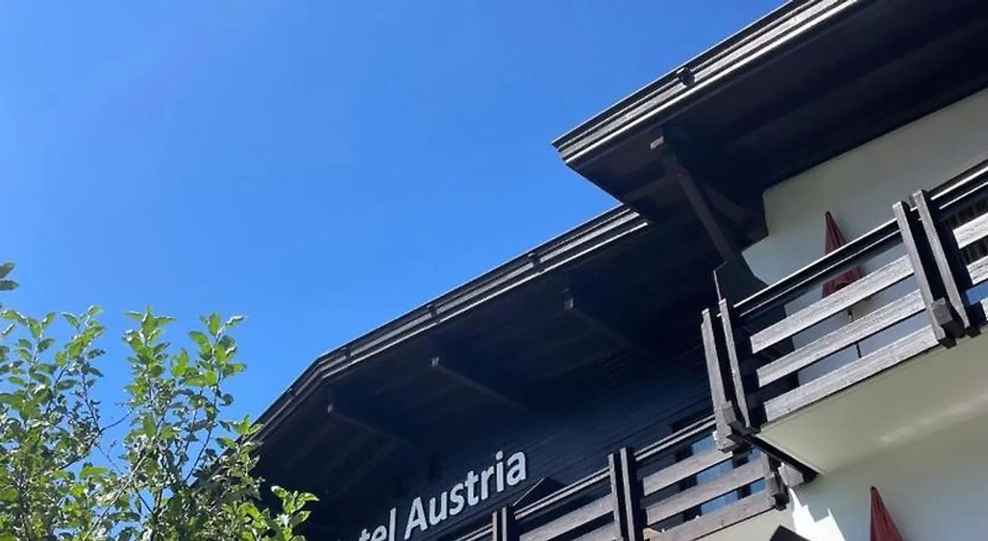 Hotel Garni Austria EXTERIOR