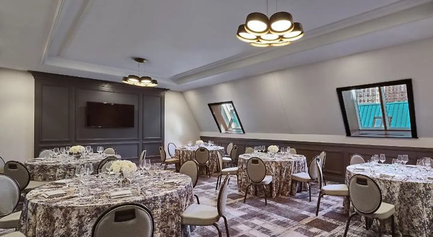The LaSalle Chicago, Autograph Collection Restaurant