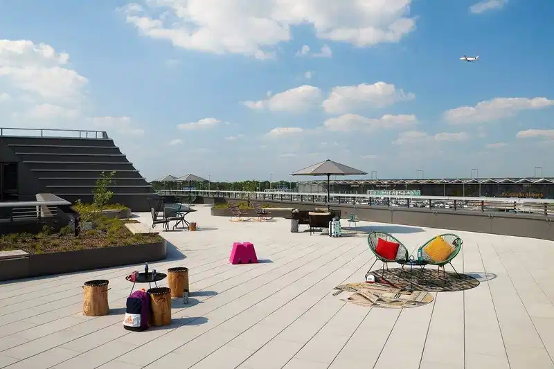 Moxy Cologne Bonn Airport – Hotelfoto