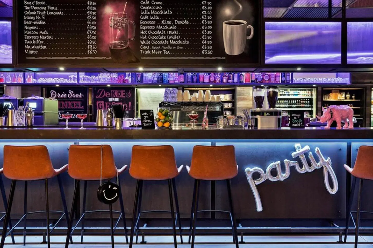 Moxy Frankfurt East Bar