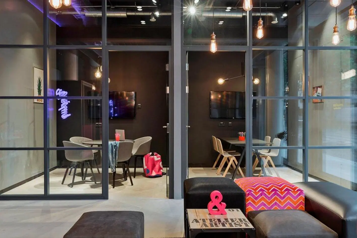 Moxy Frankfurt East LOUNGE_LOBBY