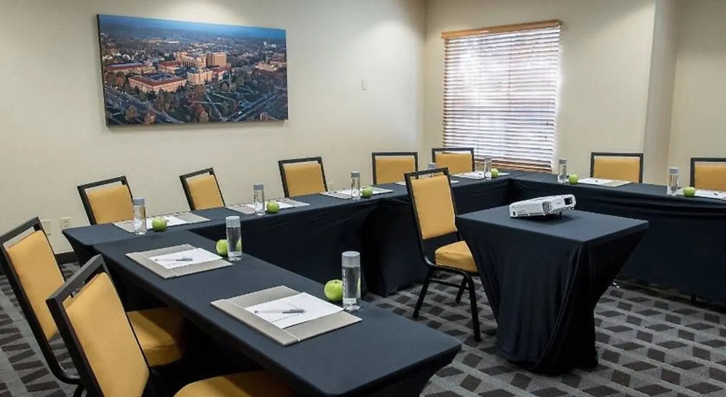 TownePlace Suites by Marriott Lafayette Konferenz
