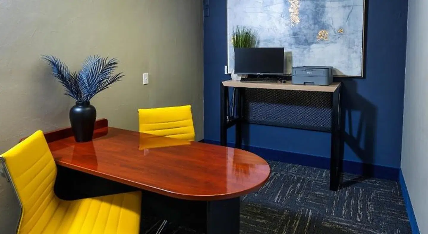 Hotel J Green Bay ROOM_EXAMPLE
