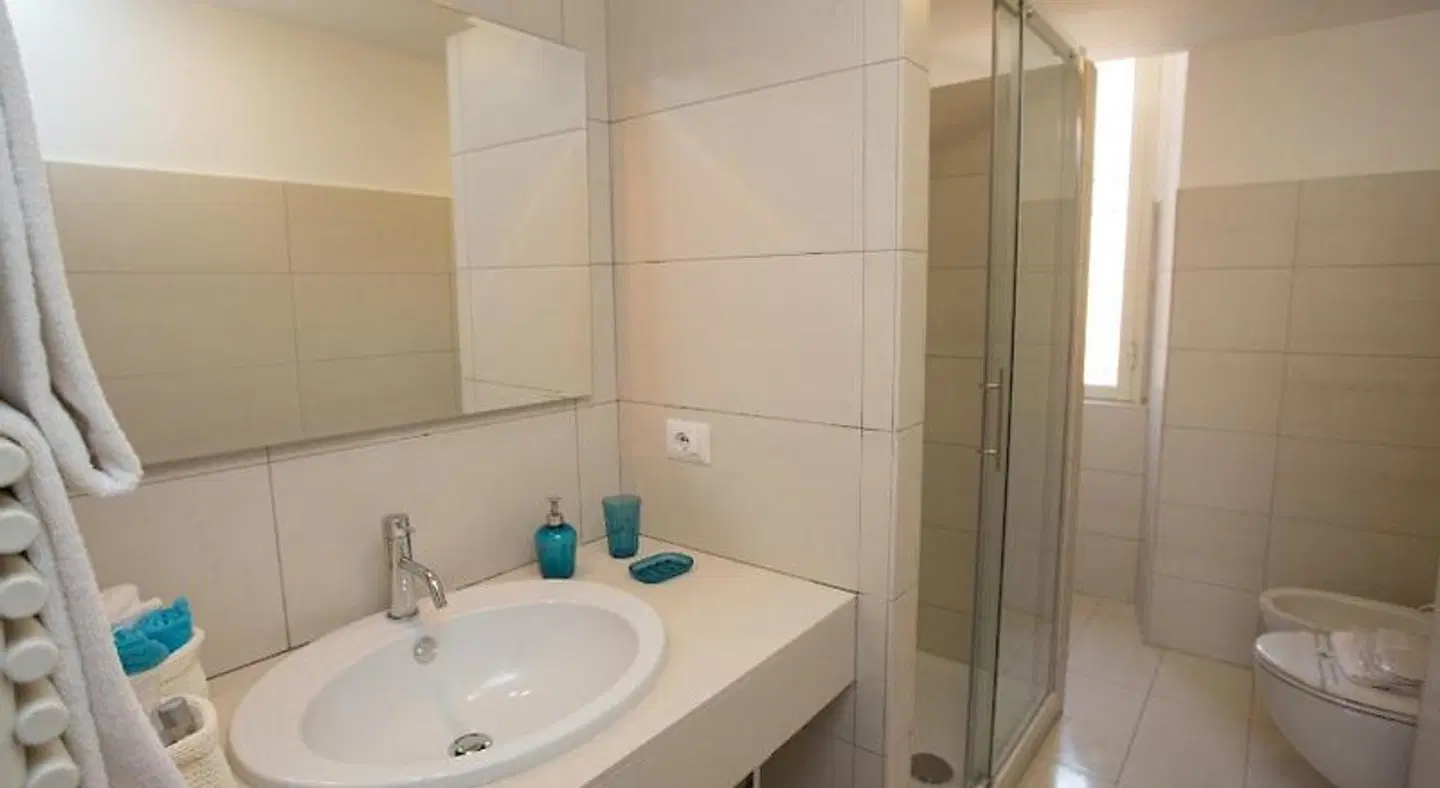 Ad 2015 Guesthouse Badezimmer
