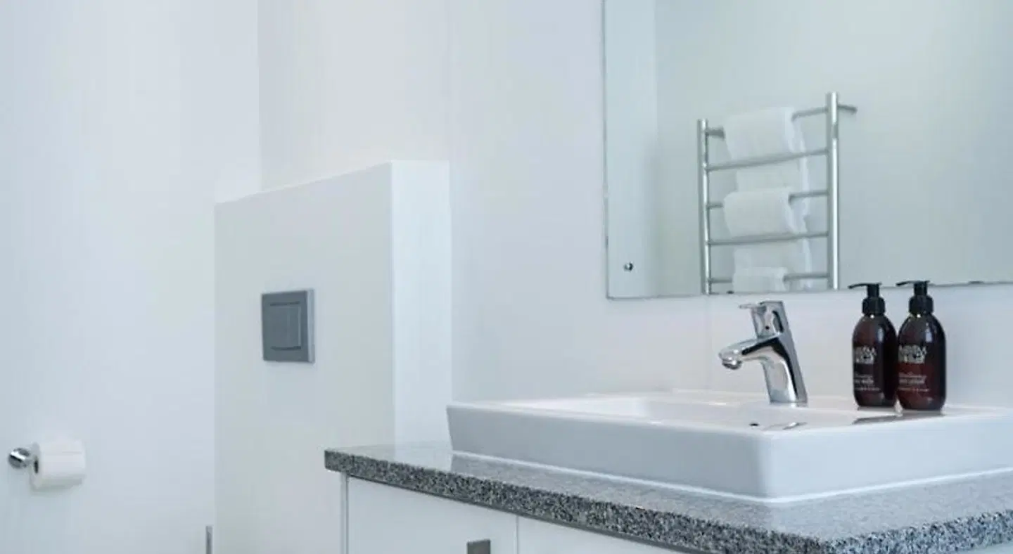 The Odyssey Apartments Badezimmer