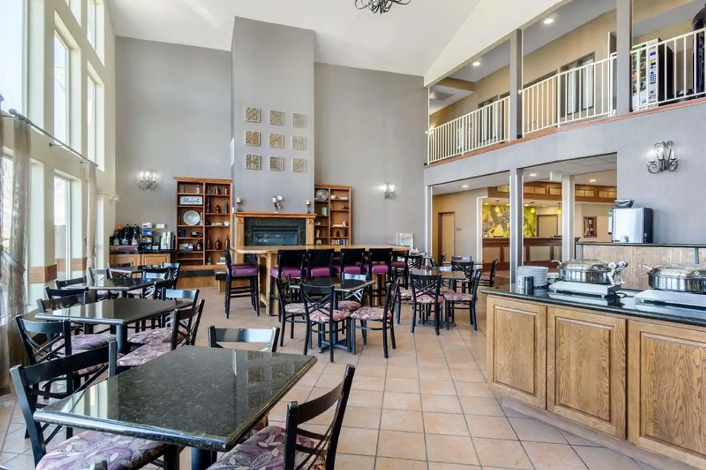 Best Western Plus Grapevine Inn Bar