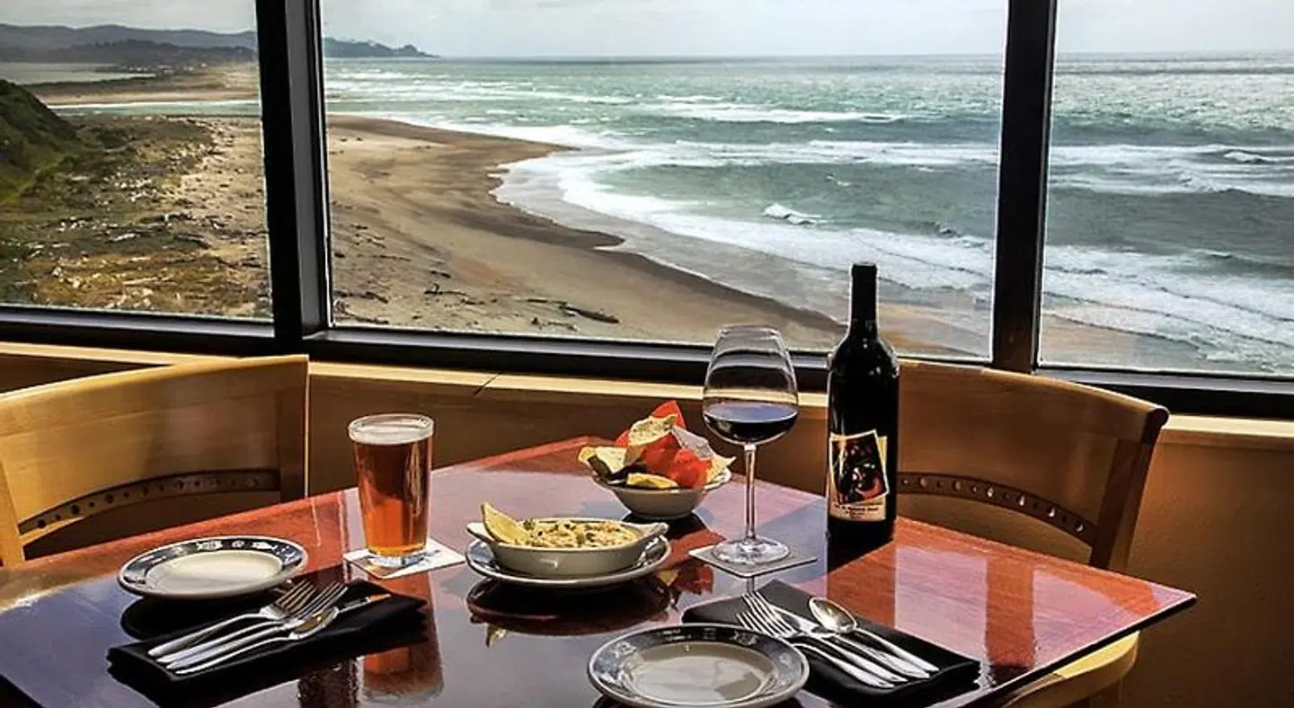 Inn at Spanish Head Resort Hotel Restaurant