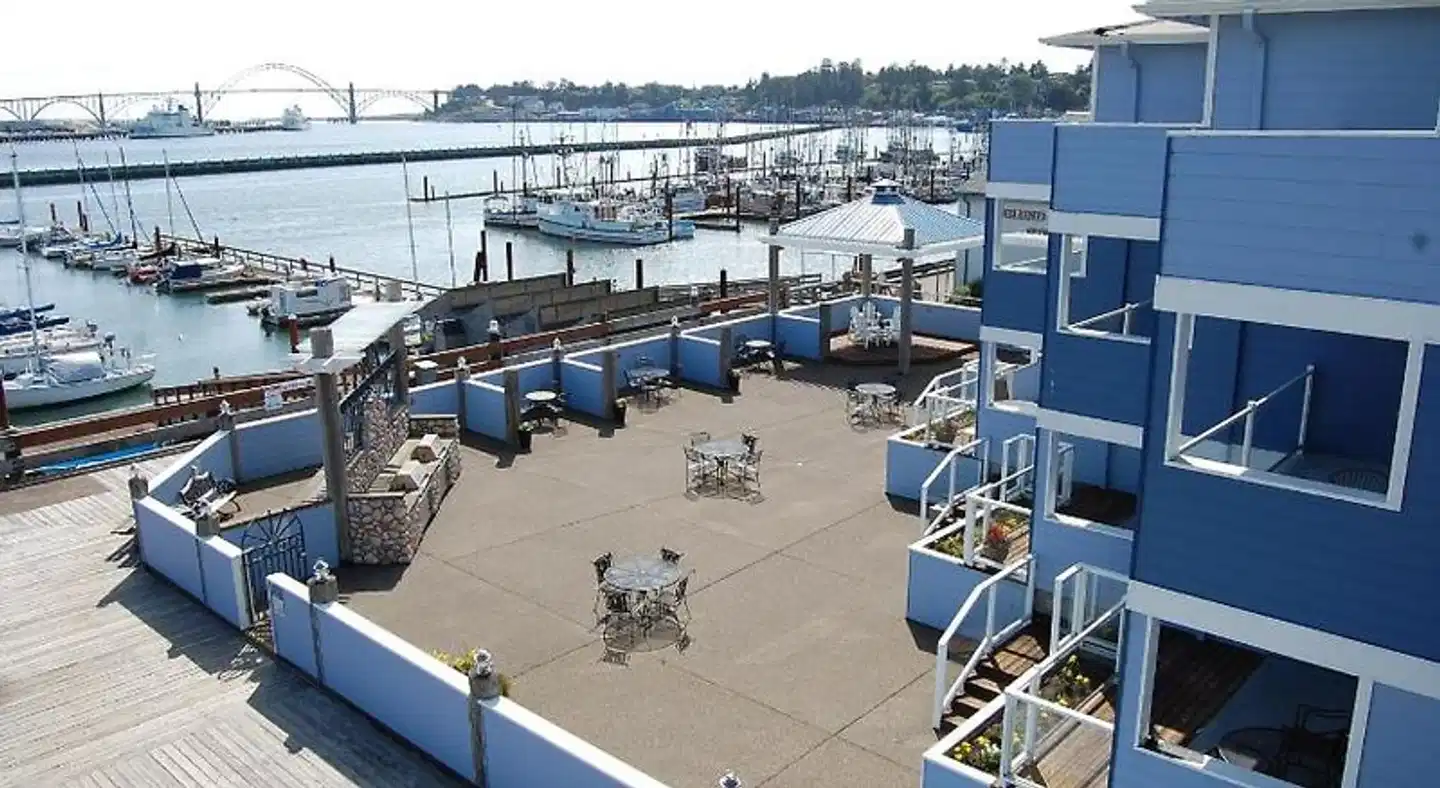 The Landing at Newport Condominium Hotel Sport und Entertainment