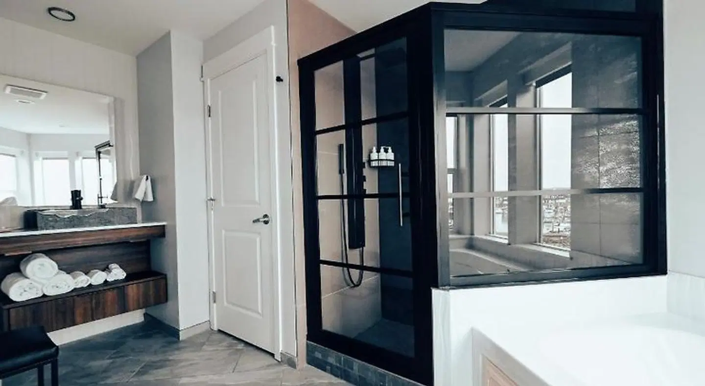 Cannery Pier Hotel & Spa Badezimmer