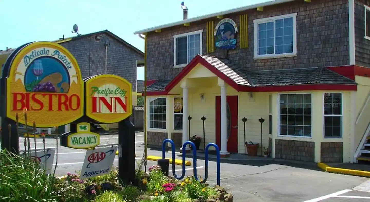 Pacific City Inn Aussenansicht