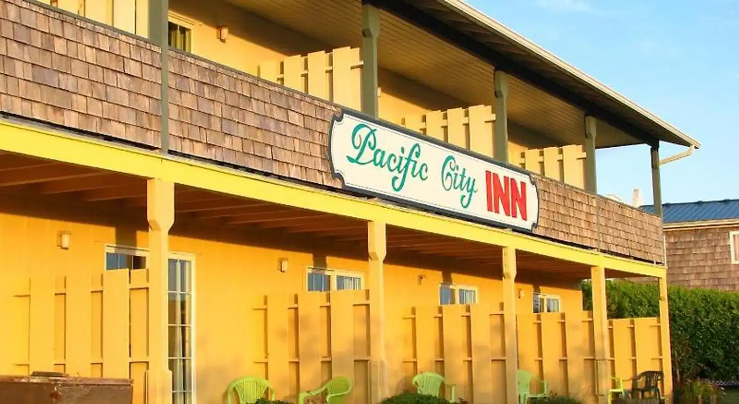 Pacific City Inn Aussenansicht