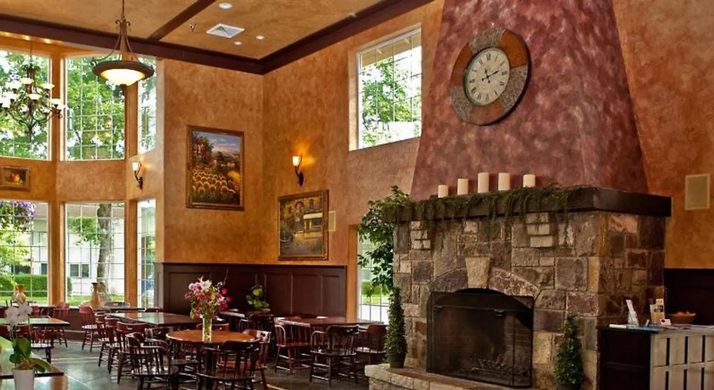 Silverton Inn & Suites LOUNGE_LOBBY