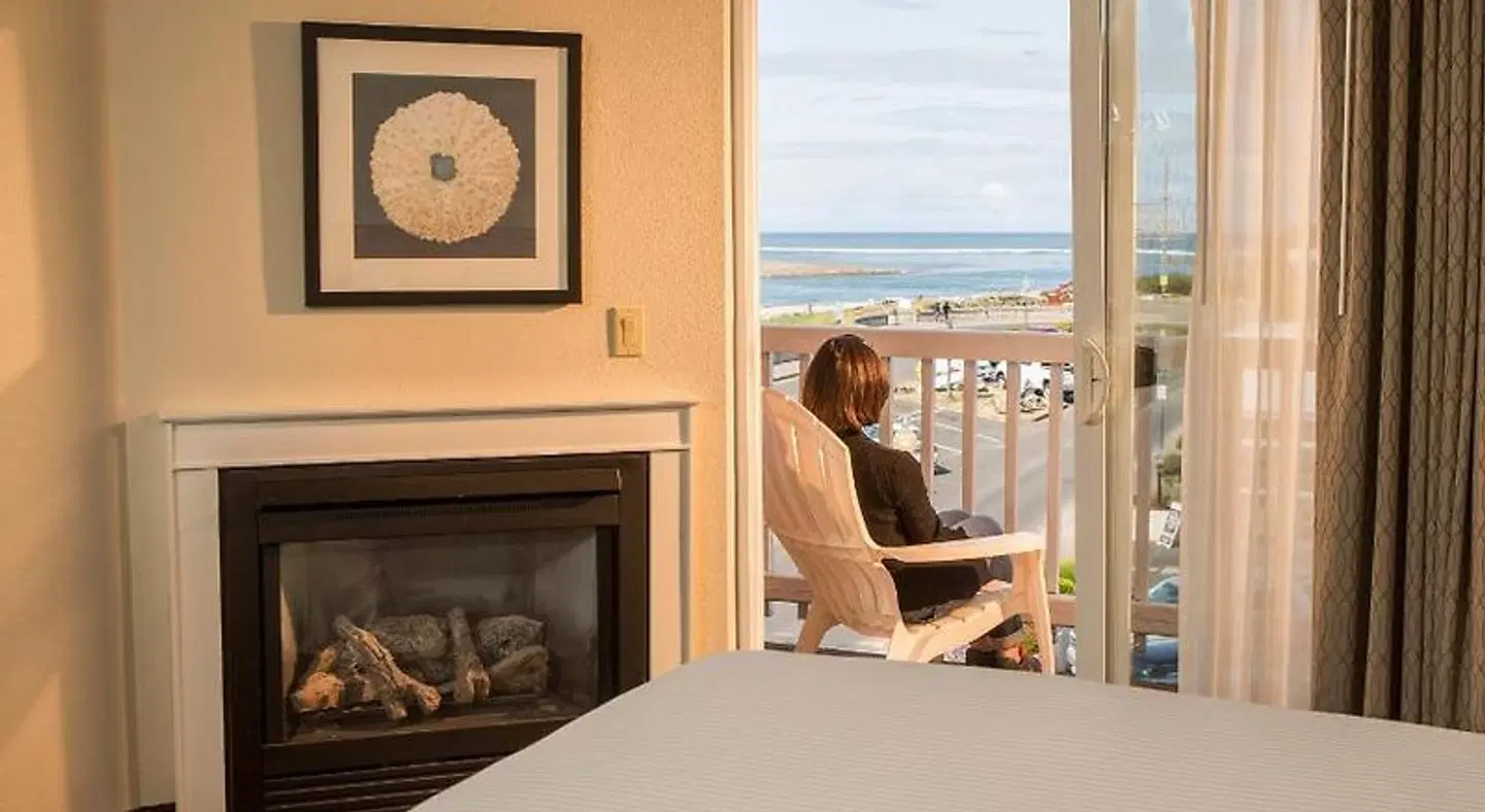 Looking Glass Inn ROOM_EXAMPLE