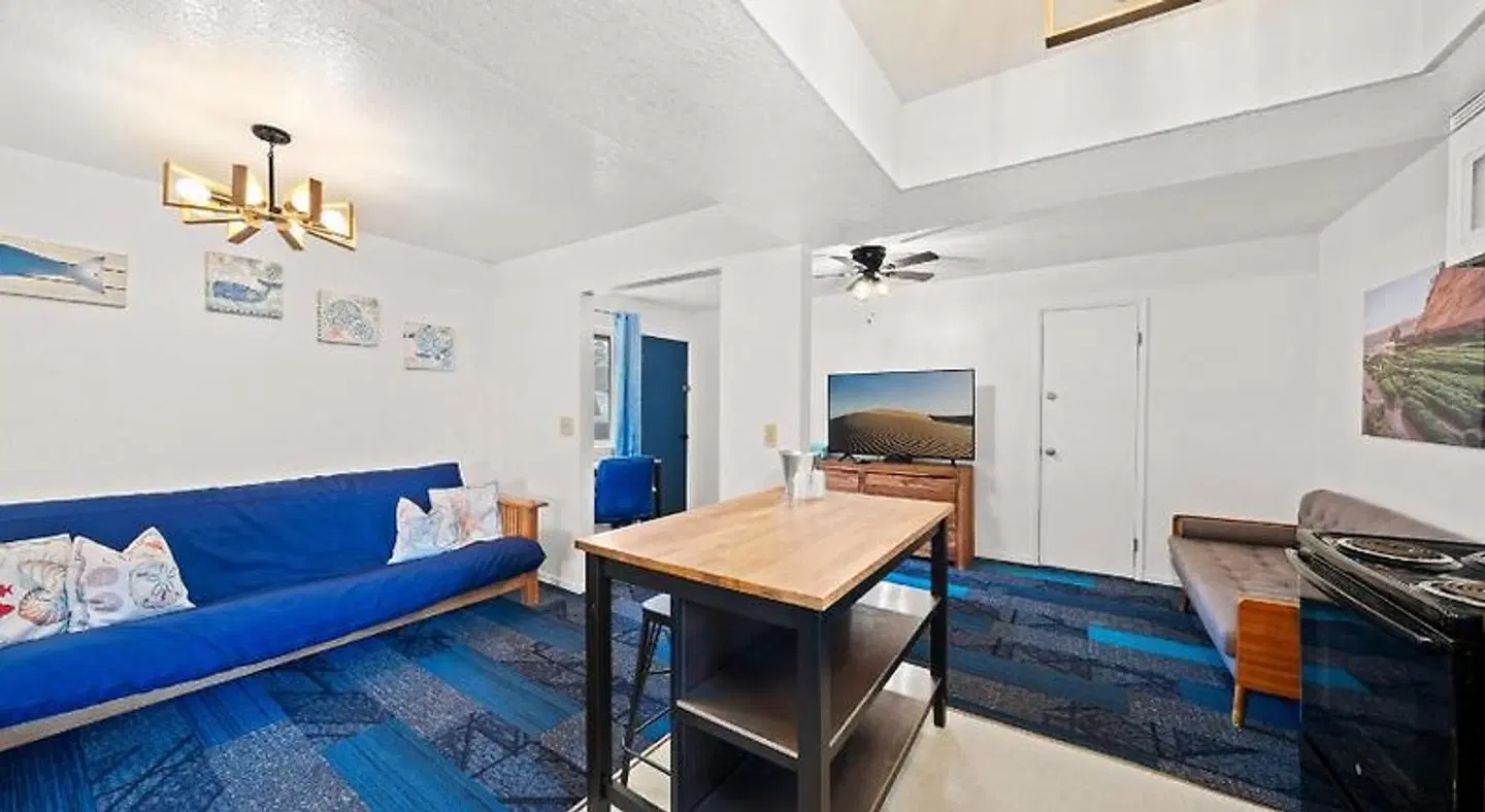 Surf & Sand Inn ROOM_EXAMPLE